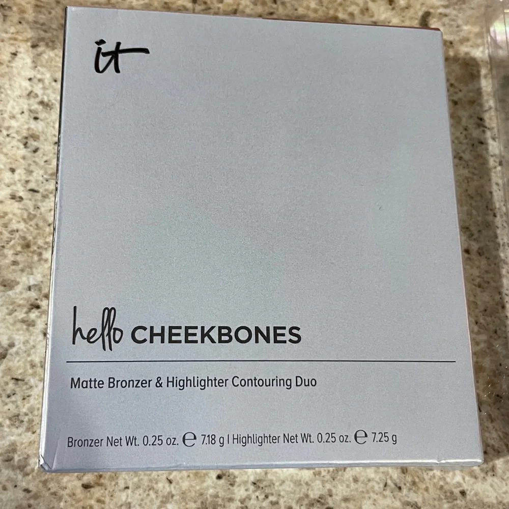 IT Cosmetics Hello Cheekbones Bronzer Highlighter Duo & Brush